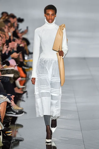 Look 9